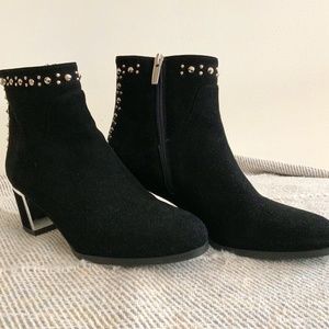 RON WHITE BLACK SUEDE STUDDED BOOTIE SIZE 39